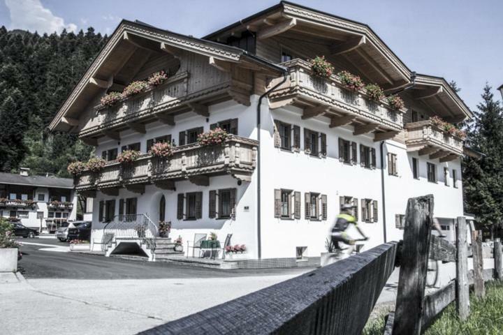 Apart Soellbacherhof Fügen Exteriér fotografie